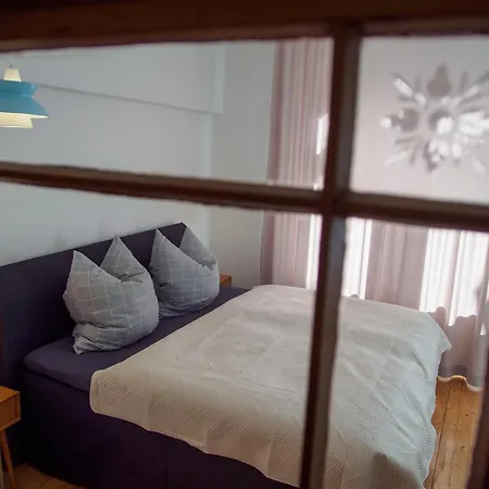 In Ehrenbreitstein *